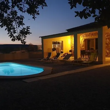 Willa Beautiful With Private Pool In Gard, Cleaning Included
